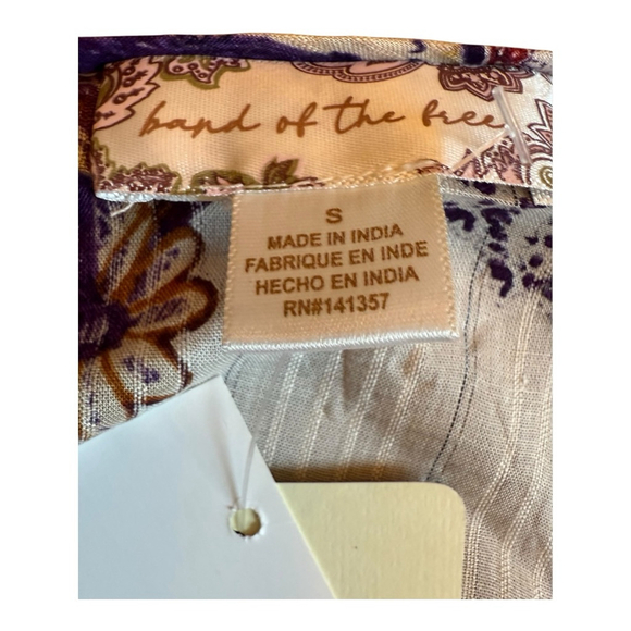 NWT Women's Band of the Free Blouse Size S Cream Purple Paisley Crop Top - Picture 4 of 15